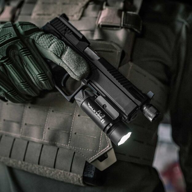 Olight PL-3 Valkyrie prožektorius ant pistoleto