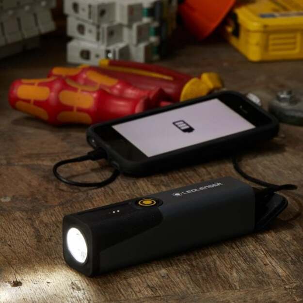 Ledlenser iW3R žibintuvėlis 320 ir 4000mAh Power Bank'as