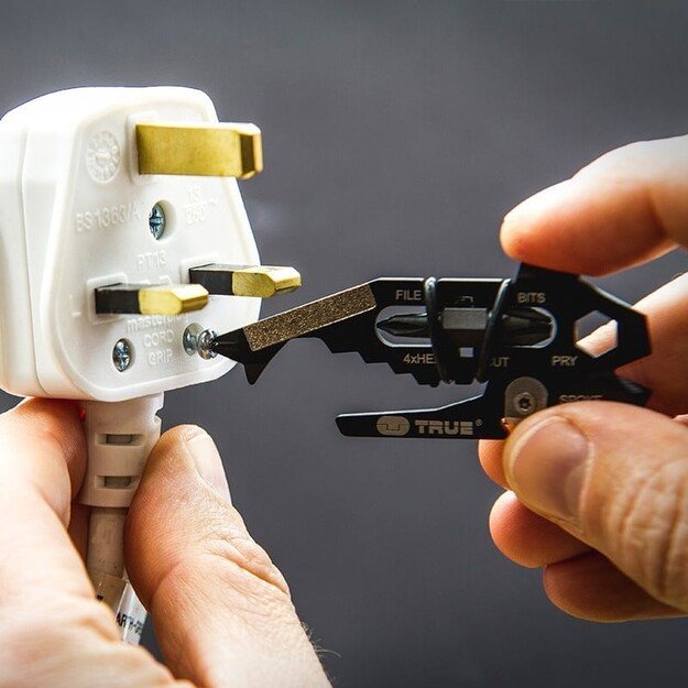 True Utility FishFace daugiafunkcinis įrankis 18-IN-1 TU206