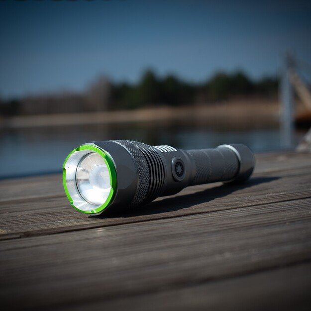 Vayox Pro Series Tactical Flashlight 3000lm IPX7 30W LED SMD VA0364