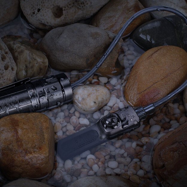 Fenix AER-04 tactical remote switch