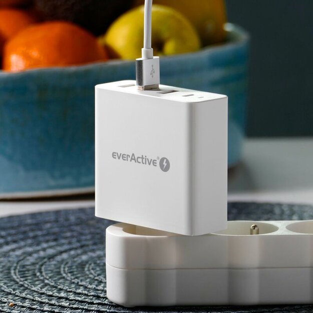 EverActive 5-20V USB-A ir USB-C PD 60,5W įkroviklis SC-500Q