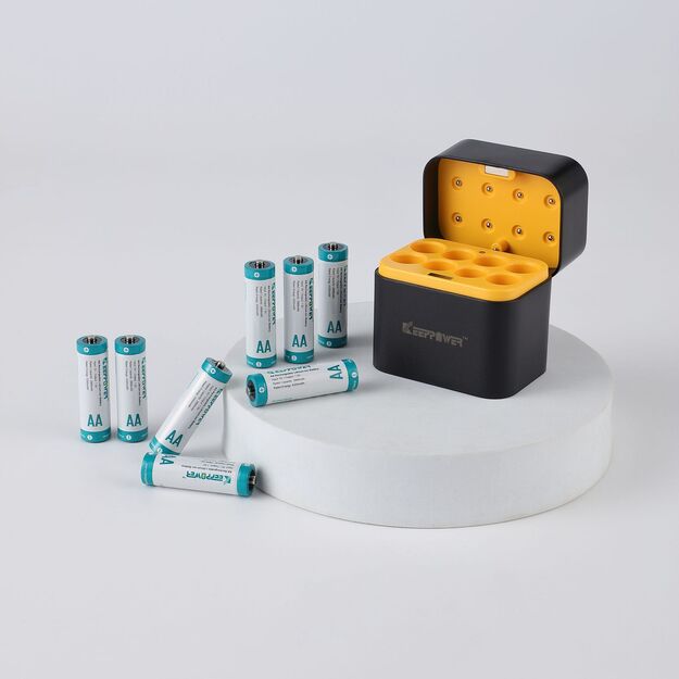 Keeppower I8 įkroviklis su 8 × 1,5 V AA ličio jonų baterijomis (4300 mWh) – USB-C įvestis