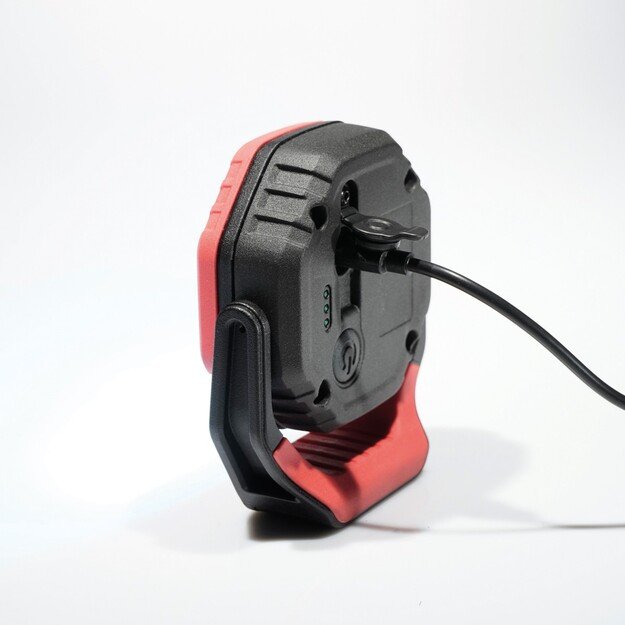 Tiross pastatomas darbinis žibintuvėlis su magnetu TS-1906