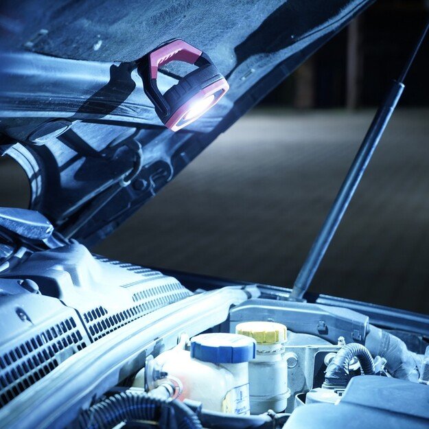 Tiross pastatomas darbinis žibintuvėlis su magnetu TS-1906