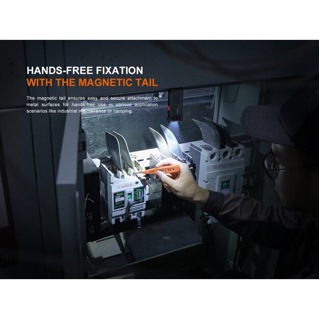 Fenix SW05R-RED Baltas ir Raudonas LED Žibintuvėlis, žalias