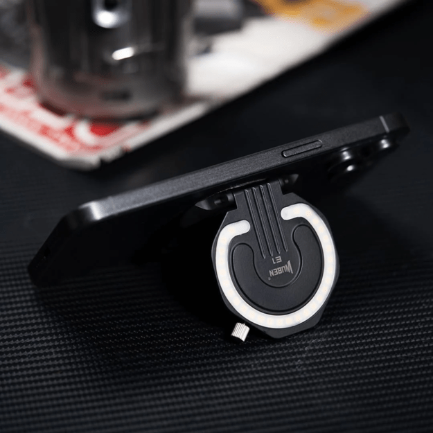 WUBEN E1 phone flashlight