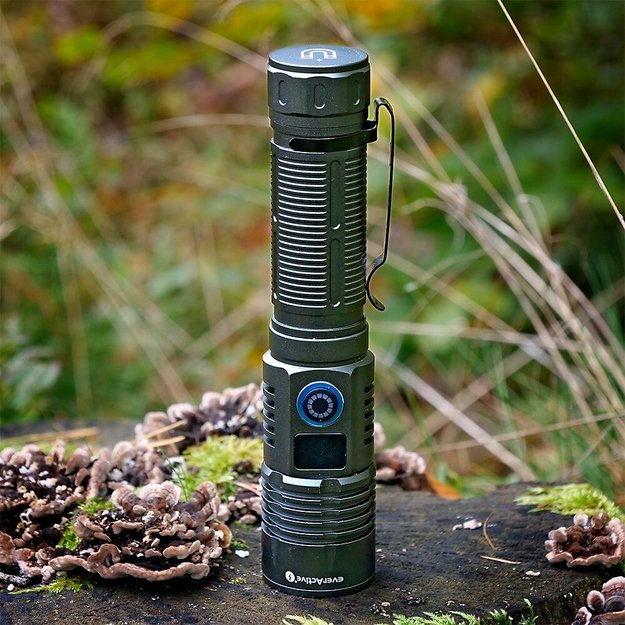 Портативный светодиодный фонарь EverActive FL-700R Spotter с перезаряжаемой батареей