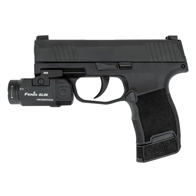 Fenix GL06 žibintuvėlis ant ginklo