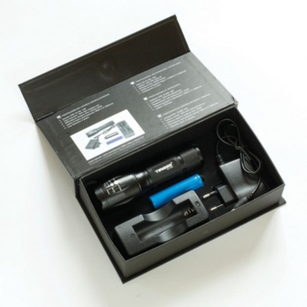 Фонарик перезаряжаемый 10W LED, 3.7V 2000mAh Li-Ion 18650