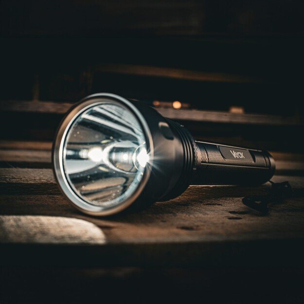 VAYOX Įkraunamas taktinis žibintuvėlis 1570lm 20W SFT40 LED 8400mAh VA0253