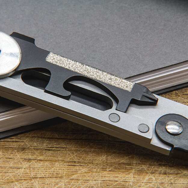 True Utility MiniMalist Multi-tool 7-IN-1 TU208