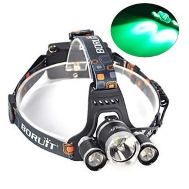 Žalias prožektorius ant galvos su balta šviesa