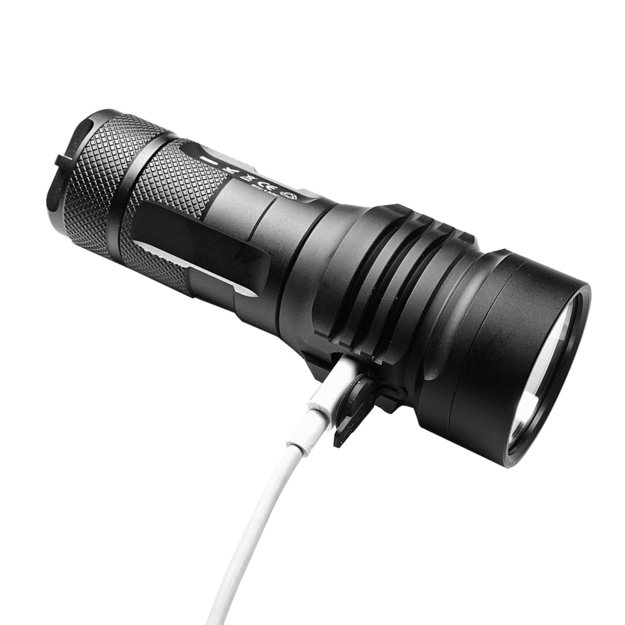 Manker U23 prožektorius, šaltai balta