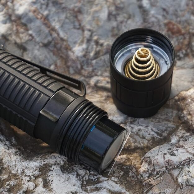 CYANSKY K3 taktinis žibintuvėlis (600 m, 1600 liumenų)