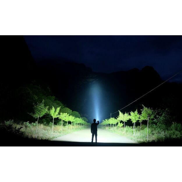 Manker MK39 6000lm šaltai balta prožektorius