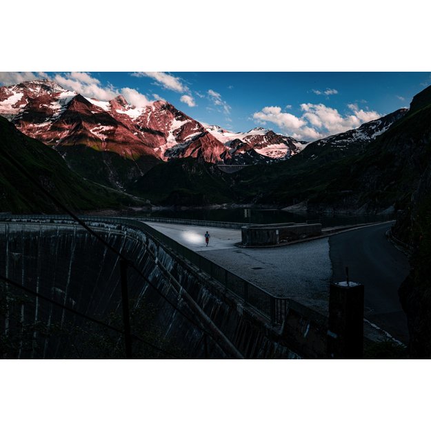 Ledlenser H7R Signature žibintuvėlis ant galvos