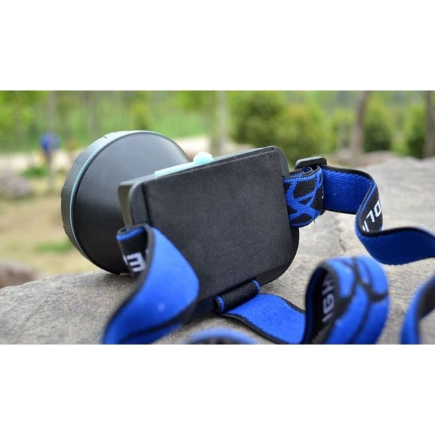 Mėlynos šviesos žibintuvėlis ant galvos