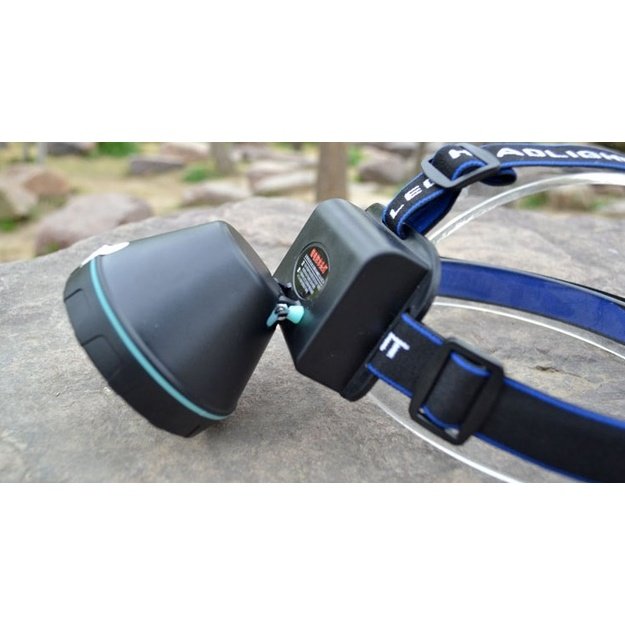 Mėlynos šviesos žibintuvėlis ant galvos