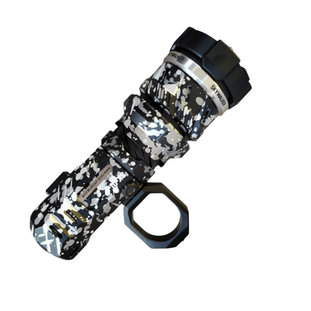 LOOP GEAR SK01s  fokusuojamas reguliuojamas LEP žibintuvėlis, SKYWALKER, aliuminis CAMO