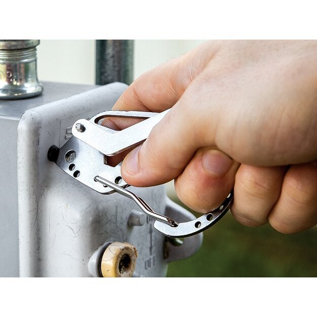 Survival kit for emergency situations and outdoor