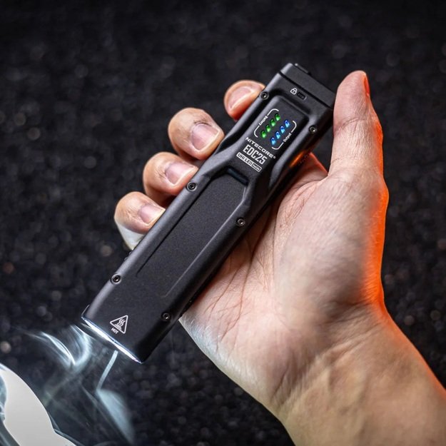 Nitecore EDC25 flashlight 3000lm