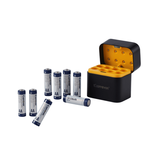 Keeppower I8 įkroviklis su 8 × 1,5 V AA ličio jonų baterijomis 3133mAh