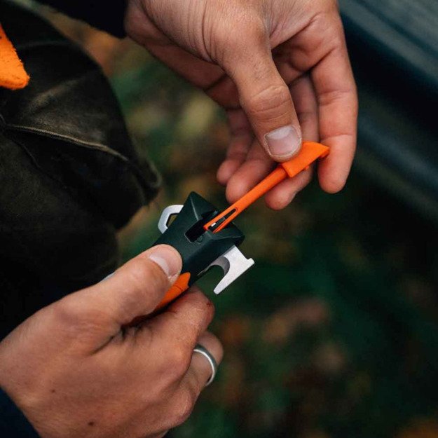 Peilis Opinel Explore Nr.12 su pincetu erkėms ištraukti - Oranžinė