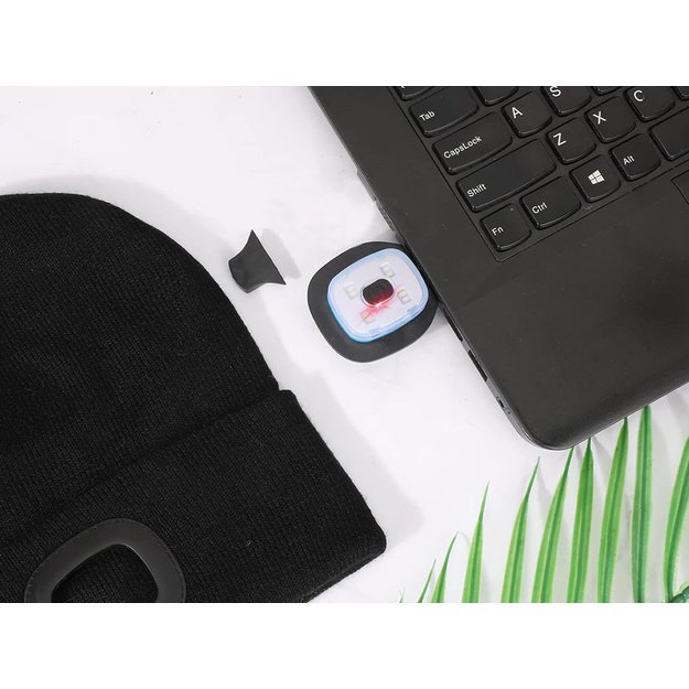 Kepurė su žibintuvėliu USB