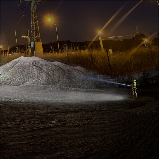 Fenix ​​C7 LED žibintuvėlis su USB jungtimi Olive green