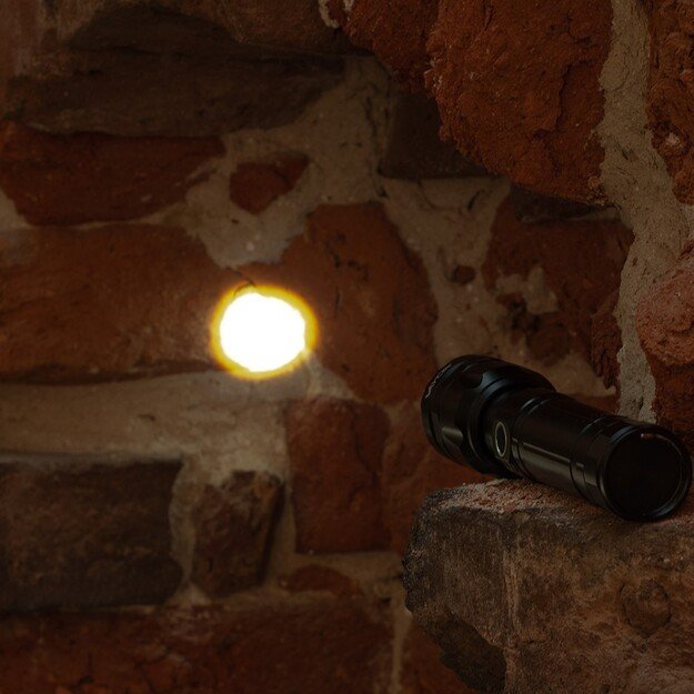 Vayox Pro Series Tactical Flashlight 30W 1060lm VA0108