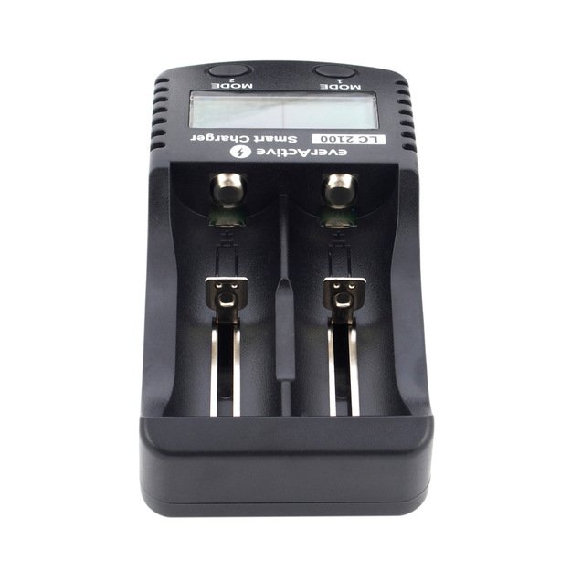 LC-2100 EverActive universalus, ličio-jonų akumuliatorių pakrovėjas 