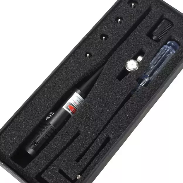 Lazeris, skirtas kalibruoti ginklų optinius taikiklius, vamzdžio kalibratorius, raudonas