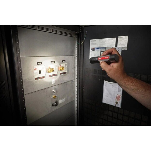 MILWAUKEE L4 FMLED-301 800lm LED žibintuvėlis