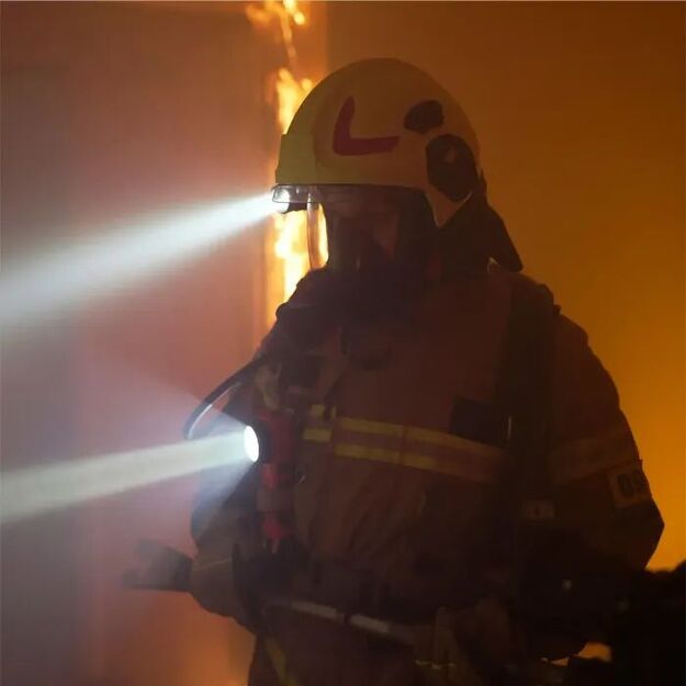 „Mactronic M-Fire GUARDIAN XW SET“ įkraunamas žibintuvėlis PHH0235