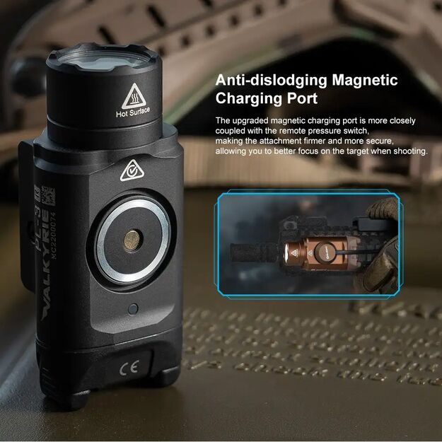 Olight PL-3R Valkyrie žibintuvėlis ant pistoleto, desert tan