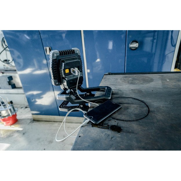 Brennenstuhl flashlight with tongs 1050MA 10W 950lm 1173070010