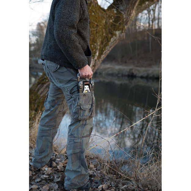 Įkraunamas LED prožektorius 10 W IP54 su USB