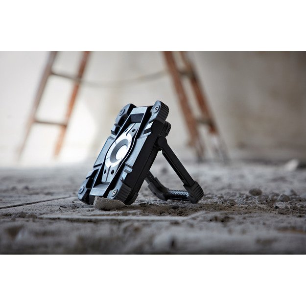 Įkraunamas LED prožektorius 10 W IP54 su USB