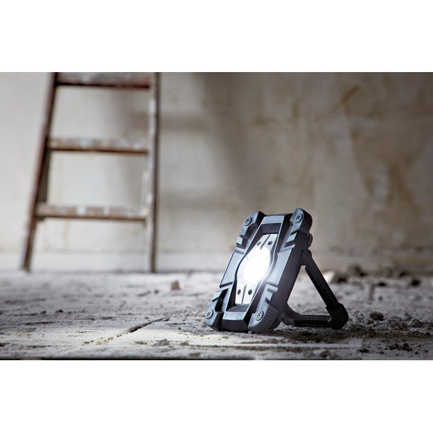 Įkraunamas LED prožektorius 10 W IP54 su USB