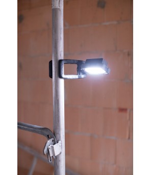 Brennenstuhl flashlight with tongs 1050MA 10W 950lm 1173070010