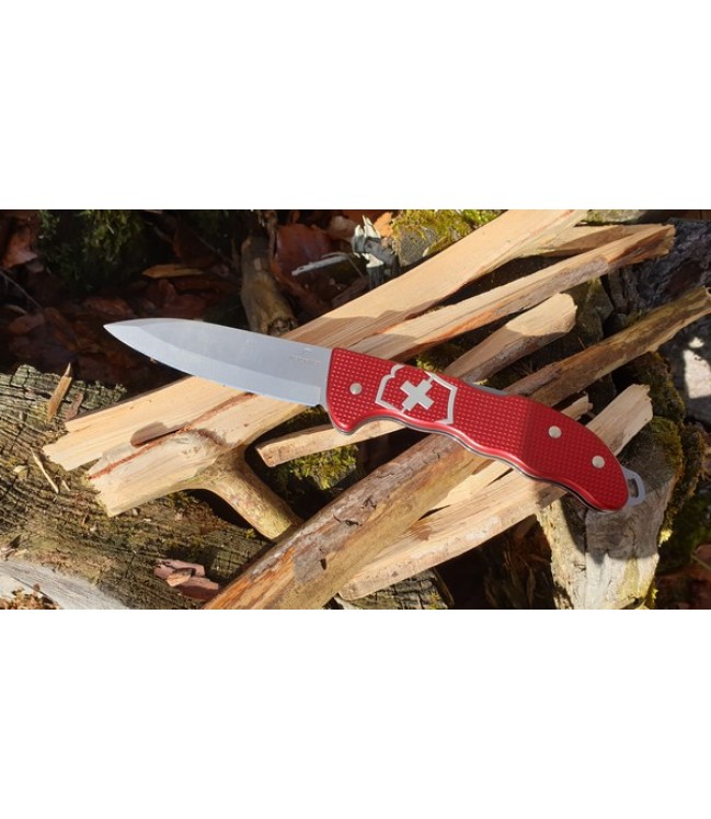 Нож Victorinox Hunter Pro Alox 0.9415.20 Красный